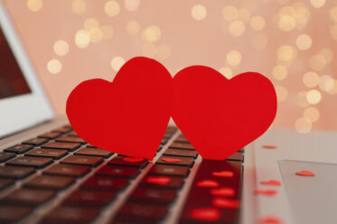 What Are The Red Flags For Online Dating?: Navigating the Complex World of Online Dating